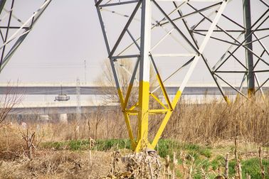 Thép nhẹ ASTM A36 230KV Tháp thép cho loại cáp truyền tải điện